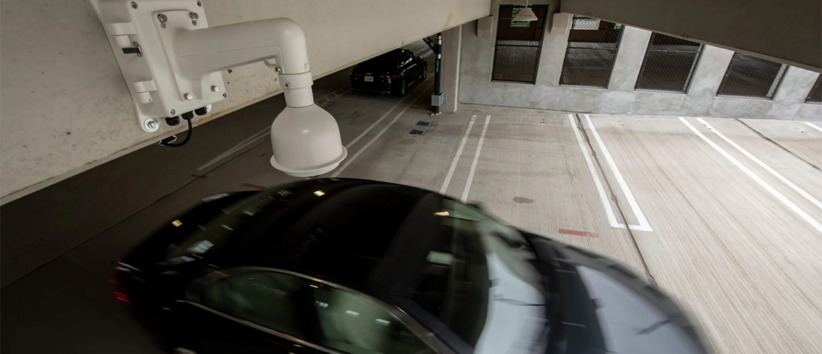 C5 video feed screenshot showing a vehicle entering the parking garage.