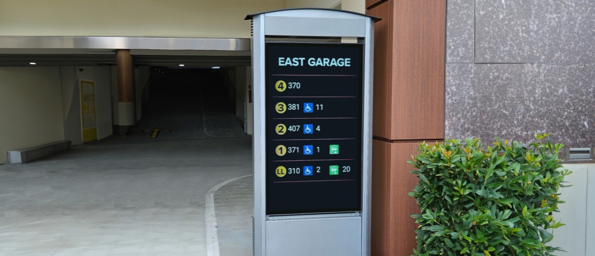 LCD sign displaying real-time parking information for the parking garage at Horseshoe St Louis.