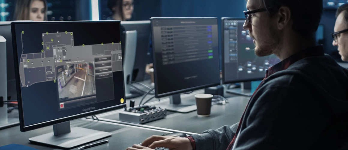 FLINQ security management at Elkerliek Hospital, centralizing access control, ANPR parking, video surveillance, and intercoms to protect patients and staff from TKH Security.