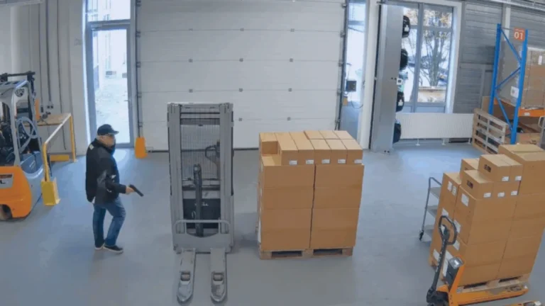 Surveillance view detecting specific objects in an environment with VDG SENSE Video Managemnt System through AI Analytics