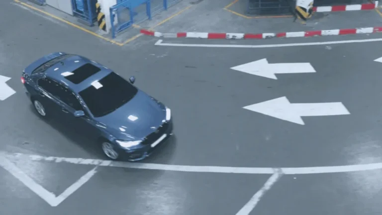 Vehicles or people moving against the expected direction of traffic monitored by VDG SENSE Video Managemnt System through AI Analytics